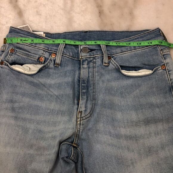 Levi’s Premium 541 Athletic Taper 31x27.5 Light Wash - Picture 7 of 8